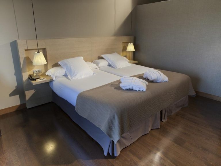 lujoso hotel spa en Santaballa, Galicia